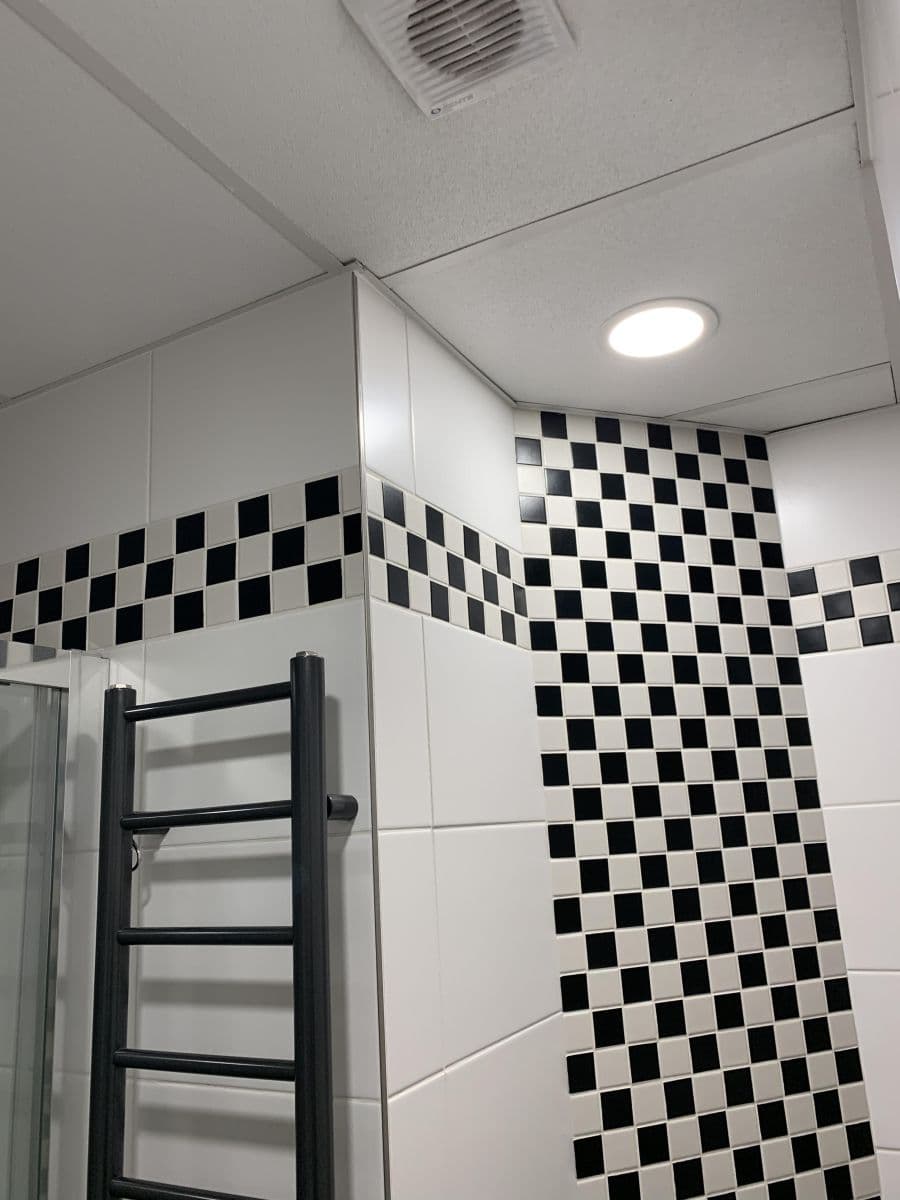 Pronájem bytu 2+1 50 m², 28. pluku, Praha, Praha Pronájem bytu 2+1 50 m², 28. pluku, Praha, Praha