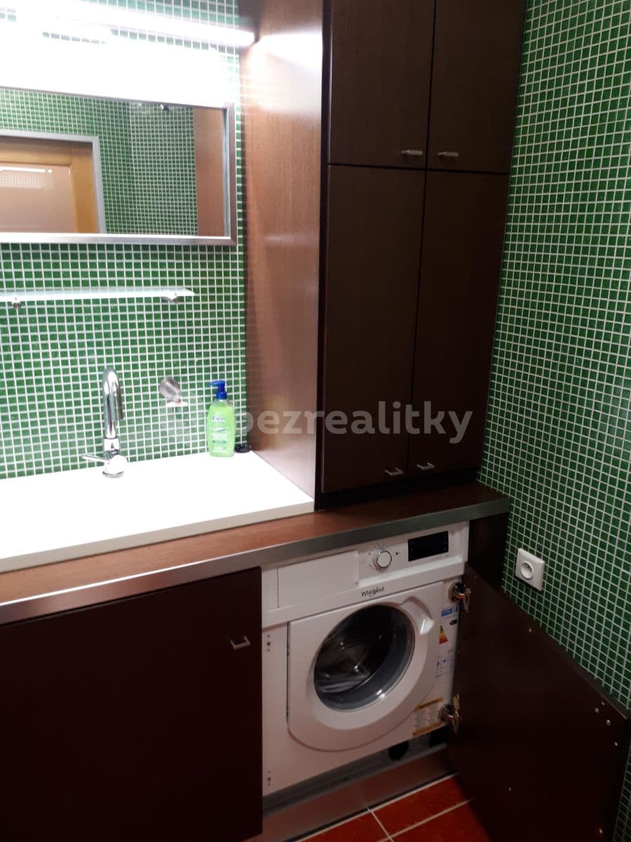 Pronájem bytu 1+1 43 m², U Křížku, Praha, Praha Pronájem bytu 1+1 43 m², U Křížku, Praha, Praha