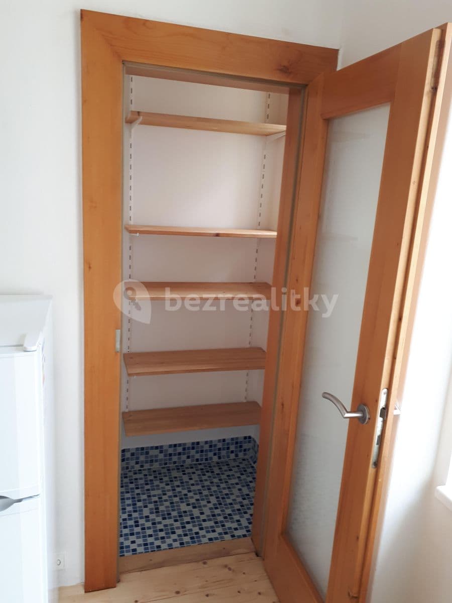 Pronájem bytu 1+1 43 m², U Křížku, Praha, Praha Pronájem bytu 1+1 43 m², U Křížku, Praha, Praha