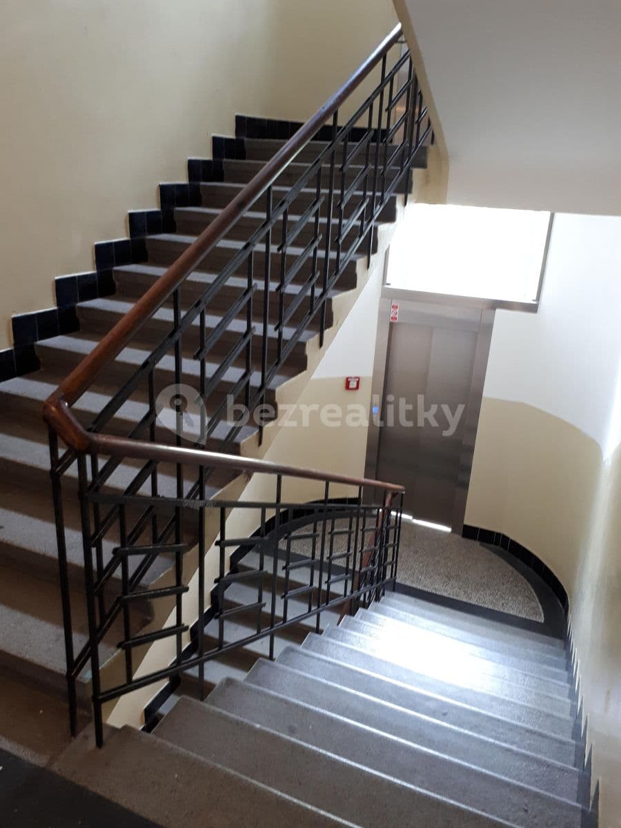 Pronájem bytu 1+1 43 m², U Křížku, Praha, Praha Pronájem bytu 1+1 43 m², U Křížku, Praha, Praha