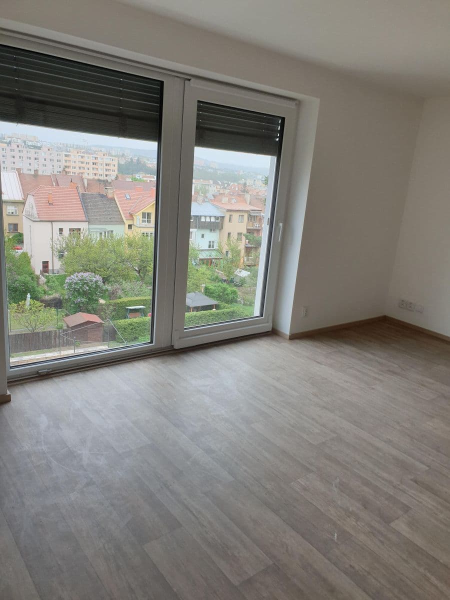 Pronájem bytu 1+kk 28 m², Srbská, Brno, Jihomoravský kraj Pronájem bytu 1+kk 28 m², Srbská, Brno, Jihomoravský kraj
