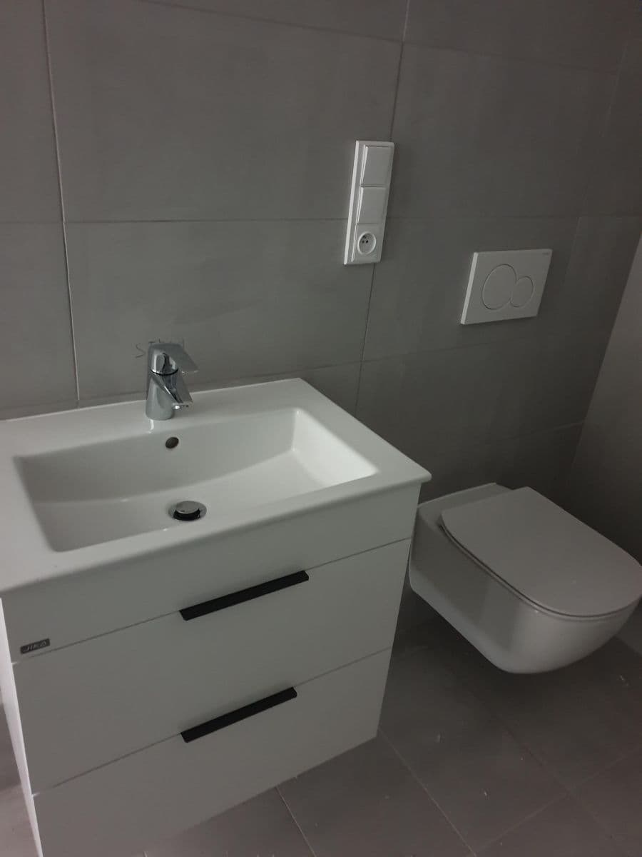 Pronájem bytu 1+kk 28 m², Srbská, Brno, Jihomoravský kraj Pronájem bytu 1+kk 28 m², Srbská, Brno, Jihomoravský kraj