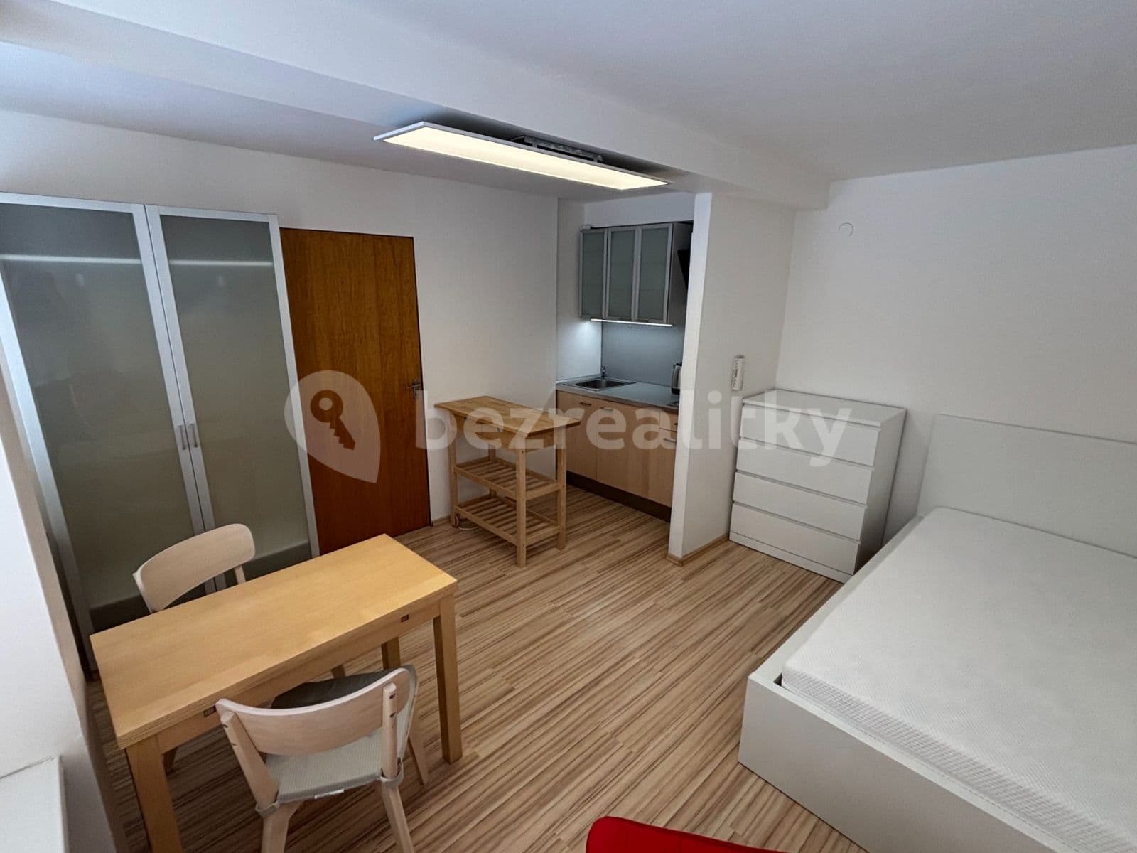 Pronájem bytu Garsoniéra 20 m², Březová, Praha, Praha Pronájem bytu Garsoniéra 20 m², Březová, Praha, Praha