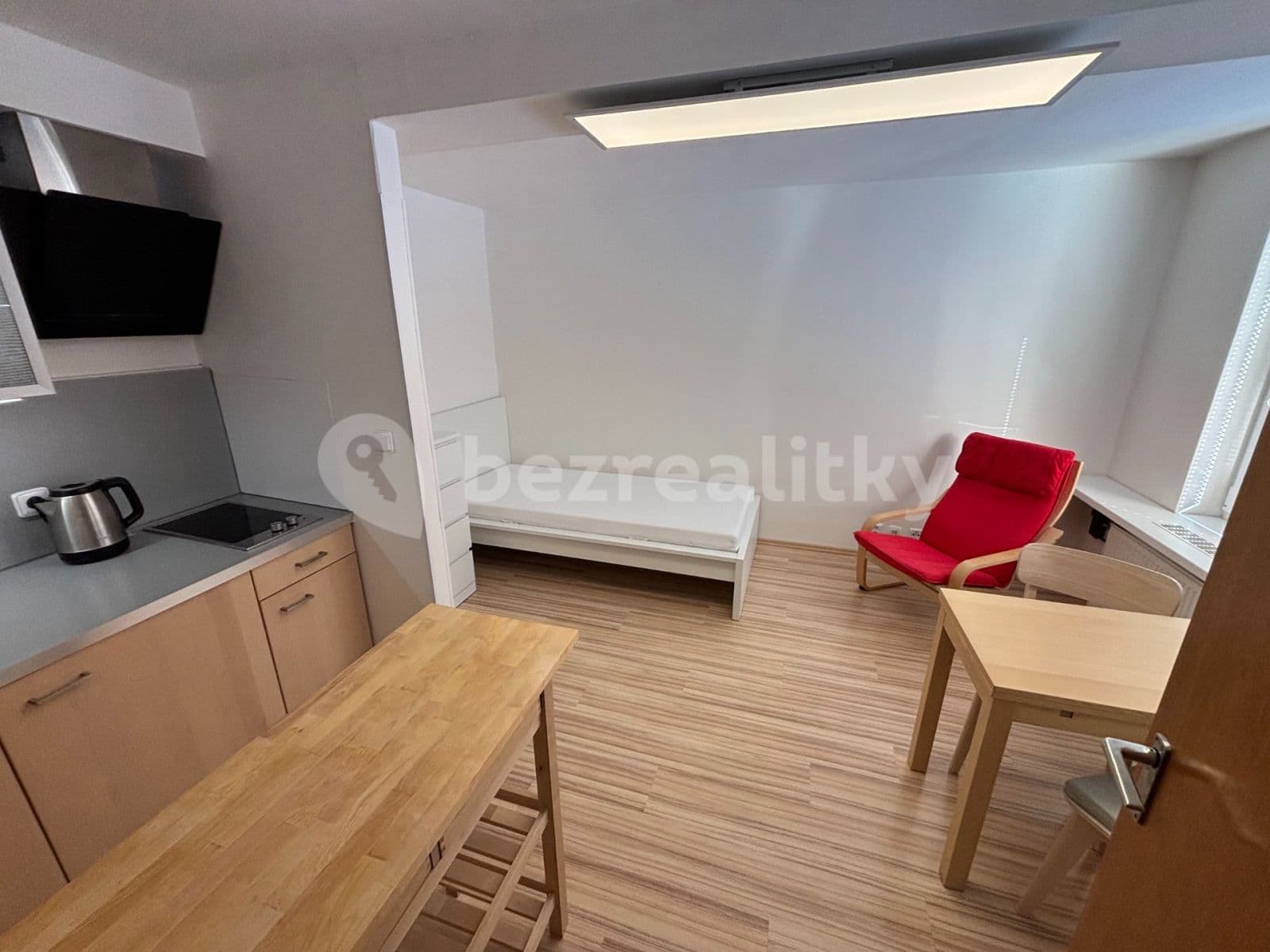 Pronájem bytu Garsoniéra 20 m², Březová, Praha, Praha Pronájem bytu Garsoniéra 20 m², Březová, Praha, Praha