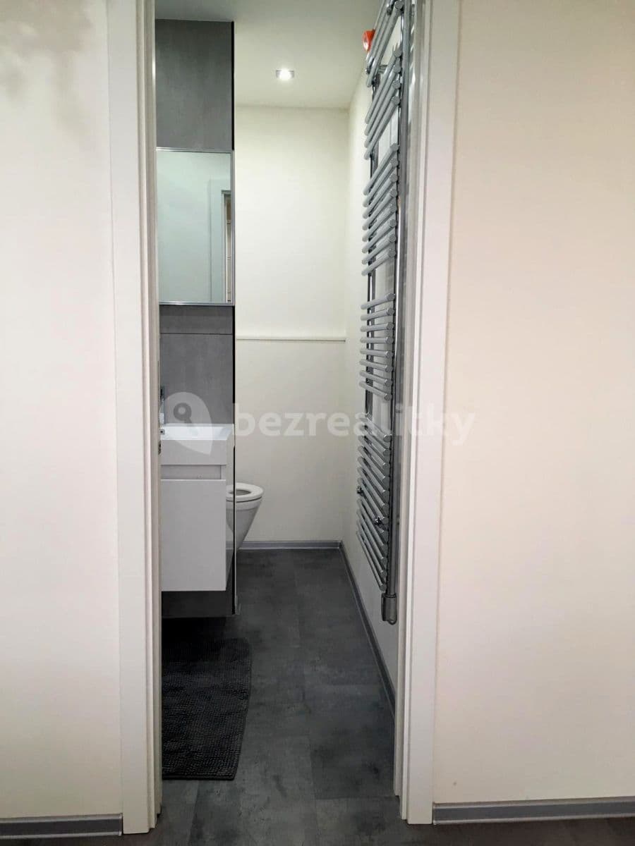 Pronájem bytu 1+kk 31 m², Tobrucká, Praha, Praha Pronájem bytu 1+kk 31 m², Tobrucká, Praha, Praha