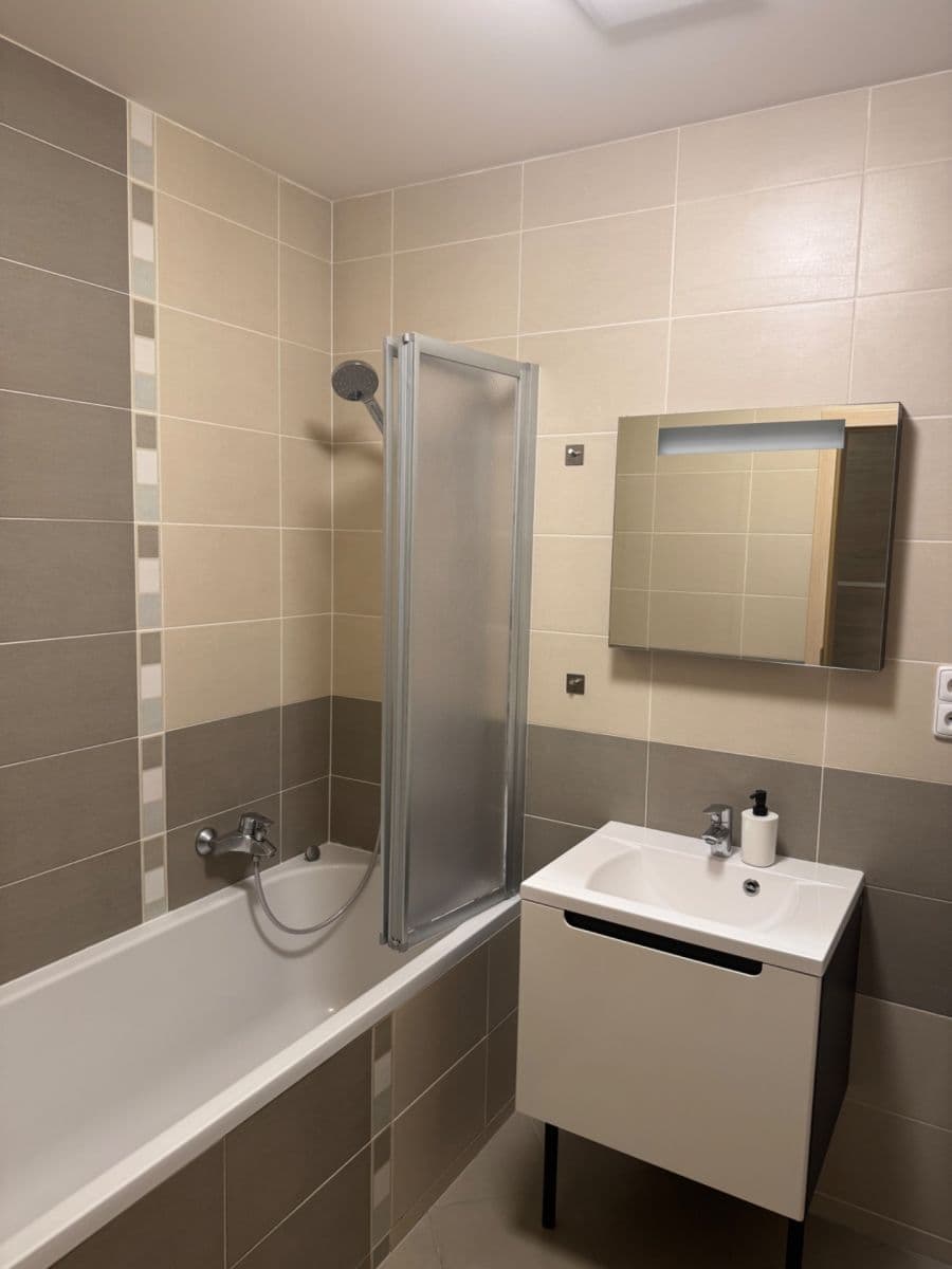 Pronájem bytu 2+kk 60 m², Božejovická, Praha, Praha Pronájem bytu 2+kk 60 m², Božejovická, Praha, Praha