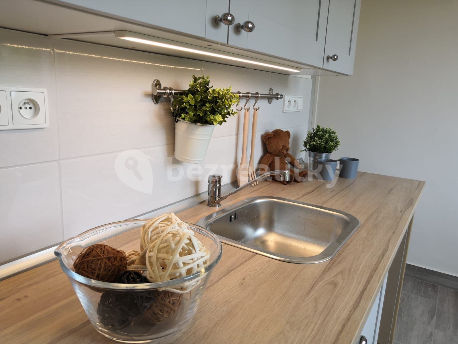 Pronájem bytu 3+1 68 m², Provaznická, Ostrava, Moravskoslezský kraj Pronájem bytu 3+1 68 m², Provaznická, Ostrava, Moravskoslezský kraj