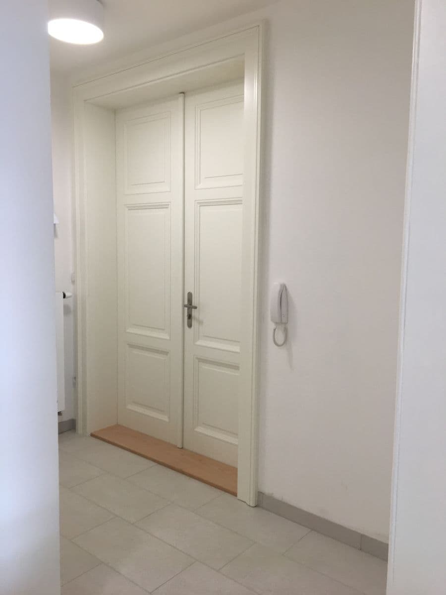 Pronájem bytu 2+kk 45 m², Slovenská, Olomouc, Olomoucký kraj Pronájem bytu 2+kk 45 m², Slovenská, Olomouc, Olomoucký kraj