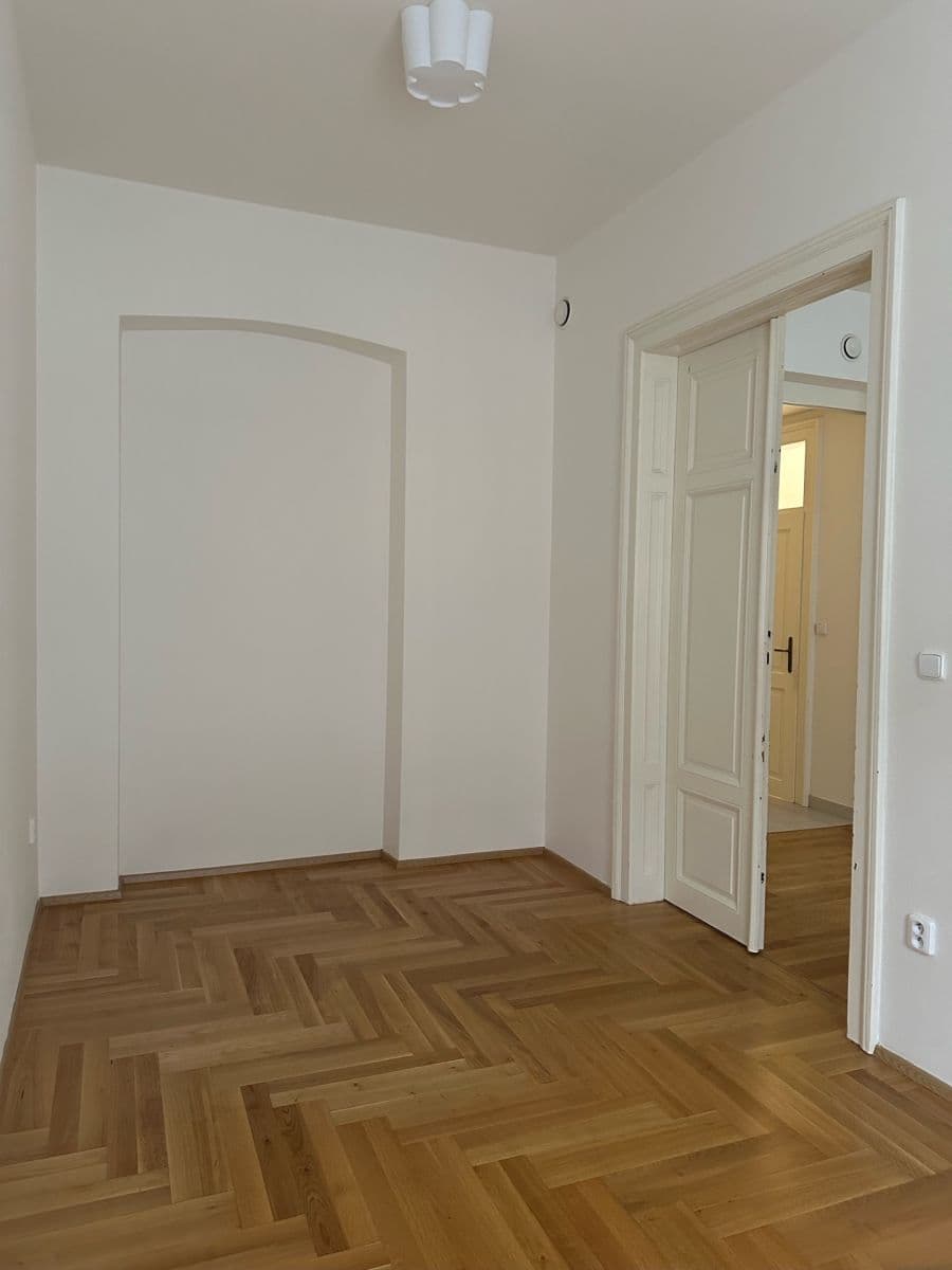Pronájem bytu 2+kk 45 m², Slovenská, Olomouc, Olomoucký kraj Pronájem bytu 2+kk 45 m², Slovenská, Olomouc, Olomoucký kraj