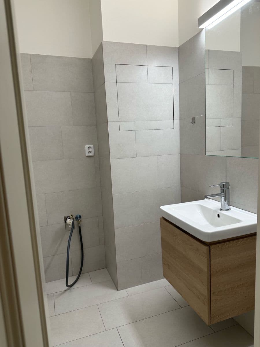 Pronájem bytu 2+kk 45 m², Slovenská, Olomouc, Olomoucký kraj Pronájem bytu 2+kk 45 m², Slovenská, Olomouc, Olomoucký kraj
