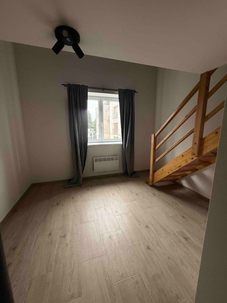 Pronájem bytu 2+kk 40 m², Strakonická, Praha, Praha Pronájem bytu 2+kk 40 m², Strakonická, Praha, Praha