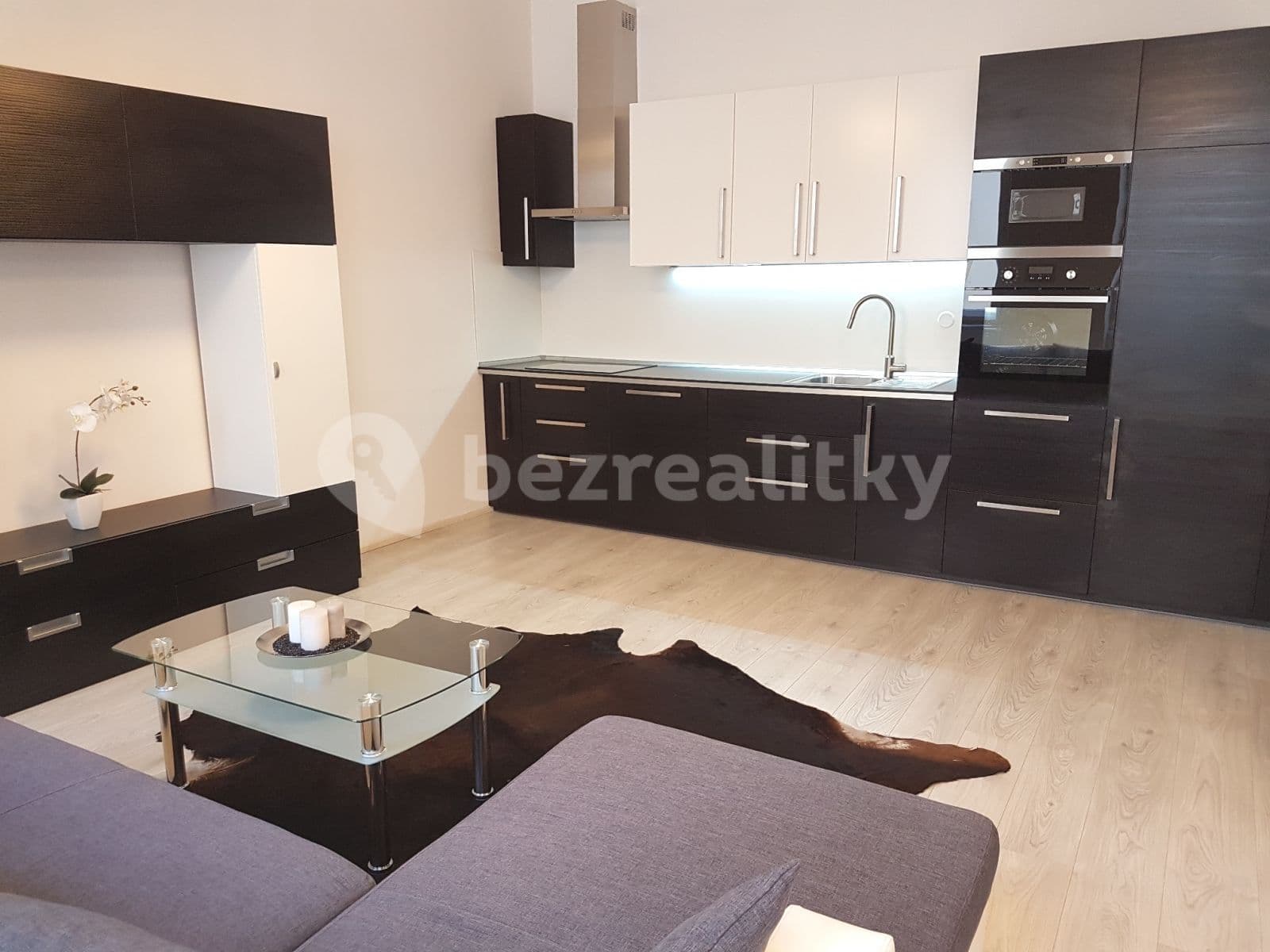 Pronájem bytu 2+kk 56 m², Erbenova, Brno, Jihomoravský kraj Pronájem bytu 2+kk 56 m², Erbenova, Brno, Jihomoravský kraj