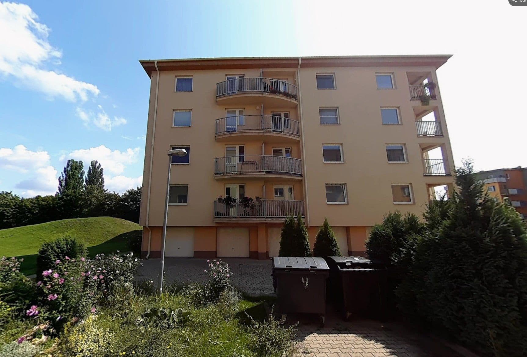 Pronájem bytu 3+kk 70 m², Volmanova, Čelákovice, Středočeský kraj Pronájem bytu 3+kk 70 m², Volmanova, Čelákovice, Středočeský kraj