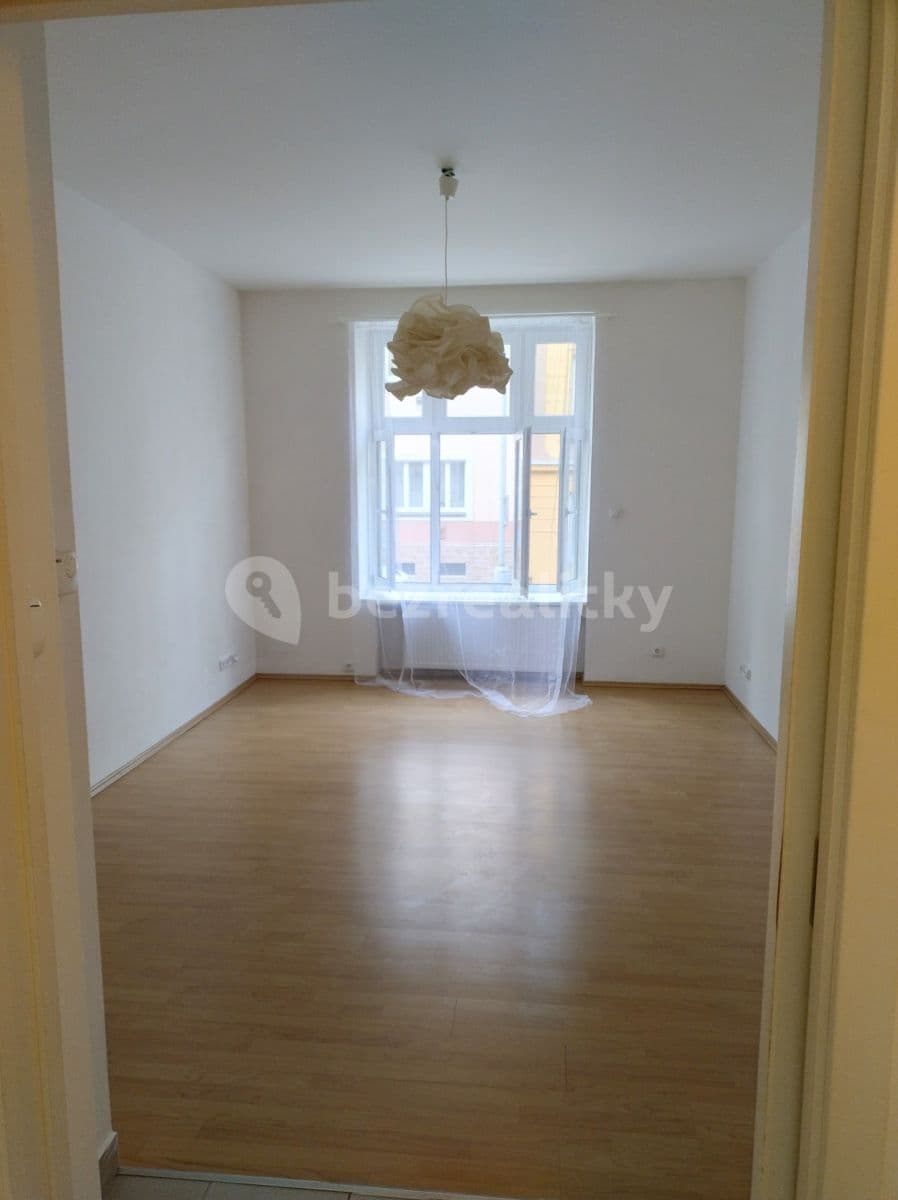 Pronájem bytu 1+1 40 m², Šlikova, Praha, Praha