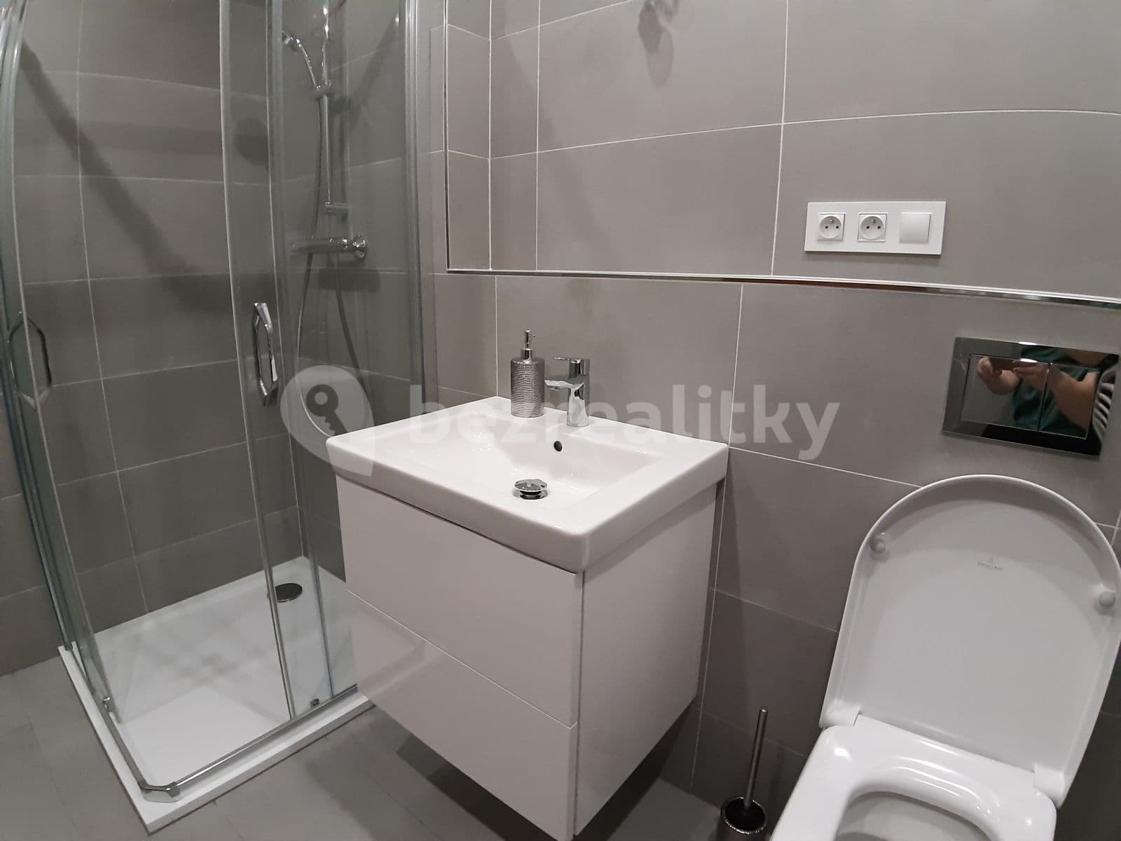 Pronájem bytu 1+kk 34 m², Walterovo náměstí, Praha, Praha Pronájem bytu 1+kk 34 m², Walterovo náměstí, Praha, Praha