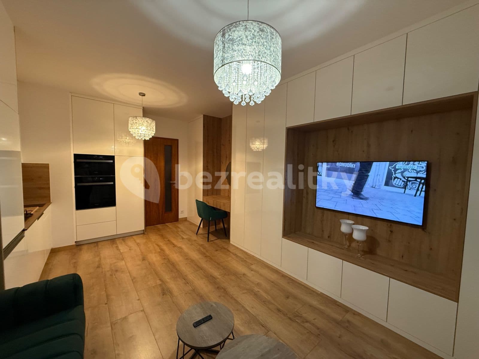 Pronájem bytu 1+kk 34 m², Walterovo náměstí, Praha, Praha Pronájem bytu 1+kk 34 m², Walterovo náměstí, Praha, Praha