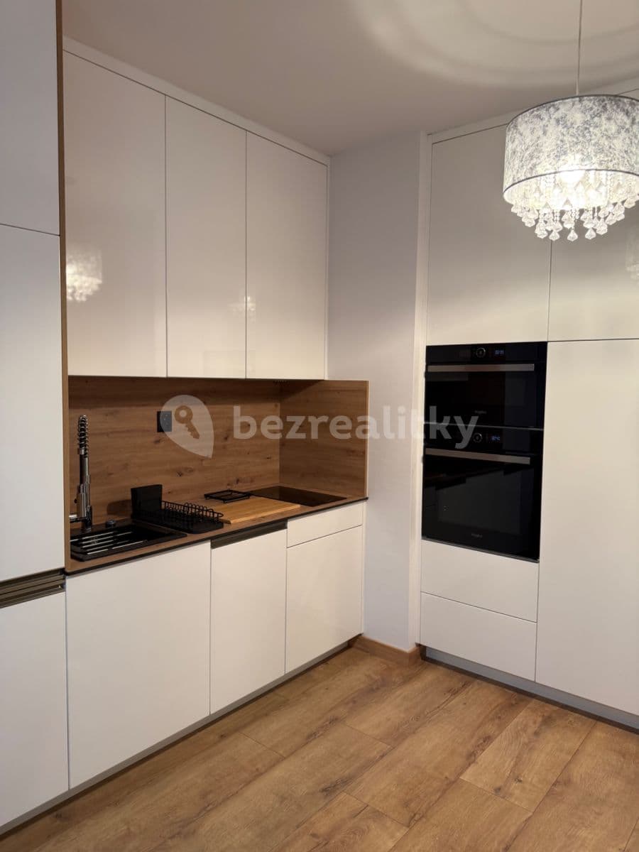 Pronájem bytu 1+kk 34 m², Walterovo náměstí, Praha, Praha Pronájem bytu 1+kk 34 m², Walterovo náměstí, Praha, Praha