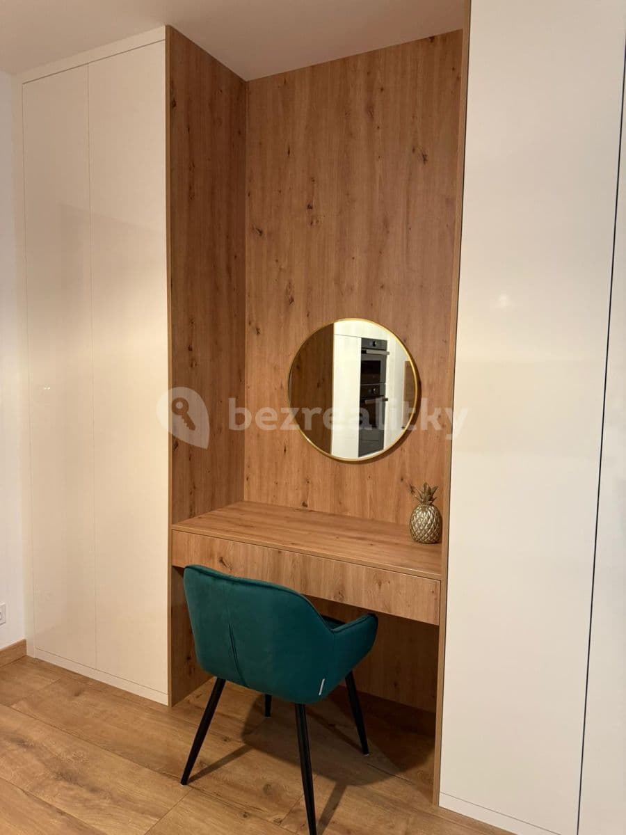 Pronájem bytu 1+kk 34 m², Walterovo náměstí, Praha, Praha Pronájem bytu 1+kk 34 m², Walterovo náměstí, Praha, Praha