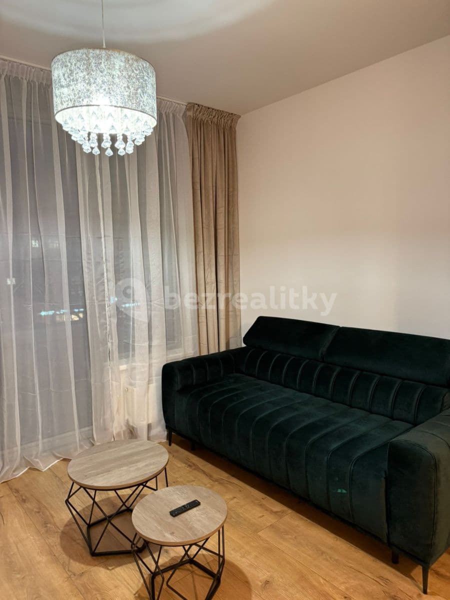 Pronájem bytu 1+kk 34 m², Walterovo náměstí, Praha, Praha Pronájem bytu 1+kk 34 m², Walterovo náměstí, Praha, Praha