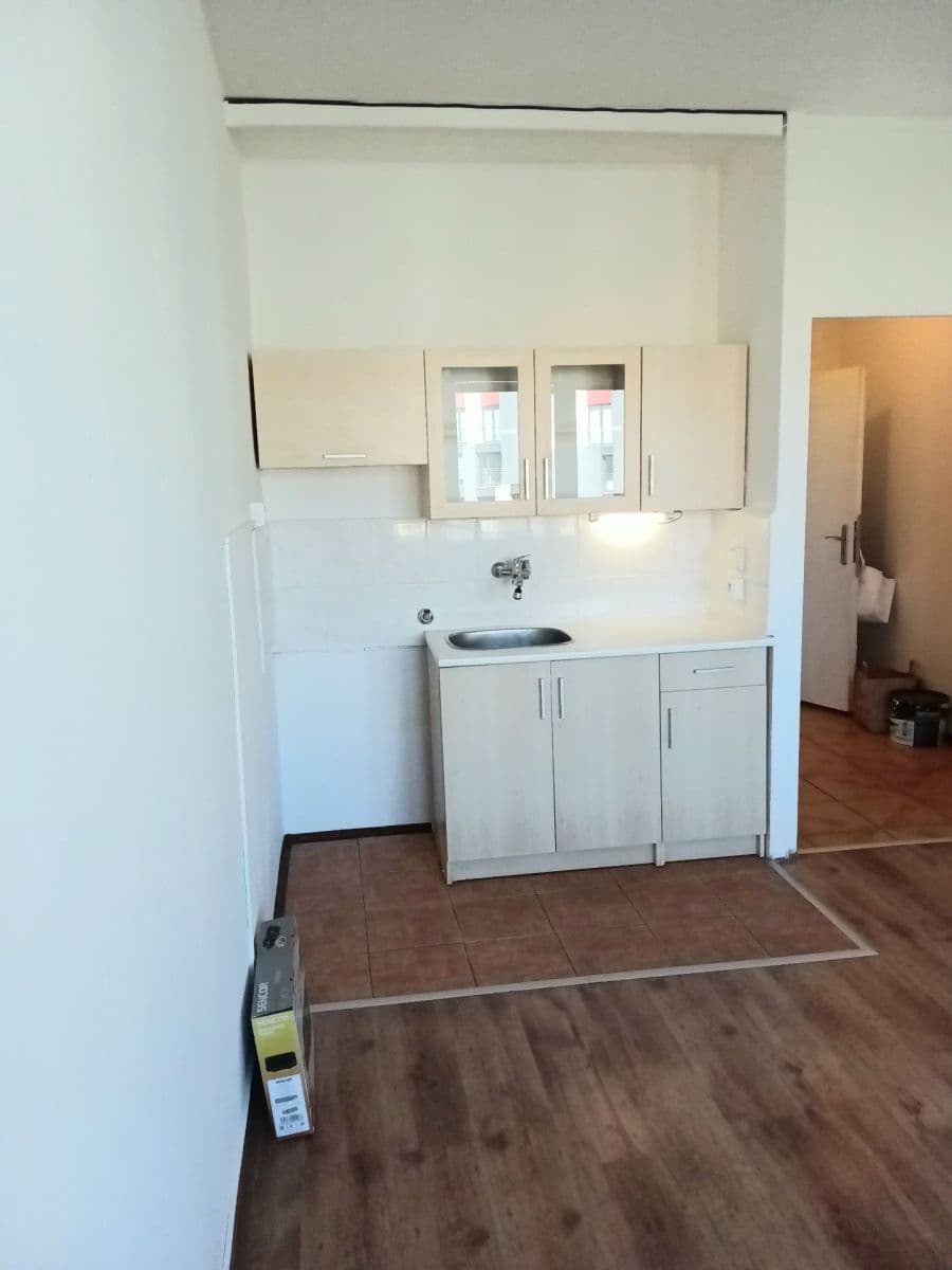 Pronájem bytu Garsoniéra 28 m², Švehlova, Praha, Praha Pronájem bytu Garsoniéra 28 m², Švehlova, Praha, Praha