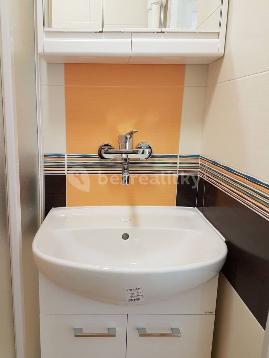 Pronájem bytu 1+1 32 m², Tyršova, Kolín, Středočeský kraj Pronájem bytu 1+1 32 m², Tyršova, Kolín, Středočeský kraj