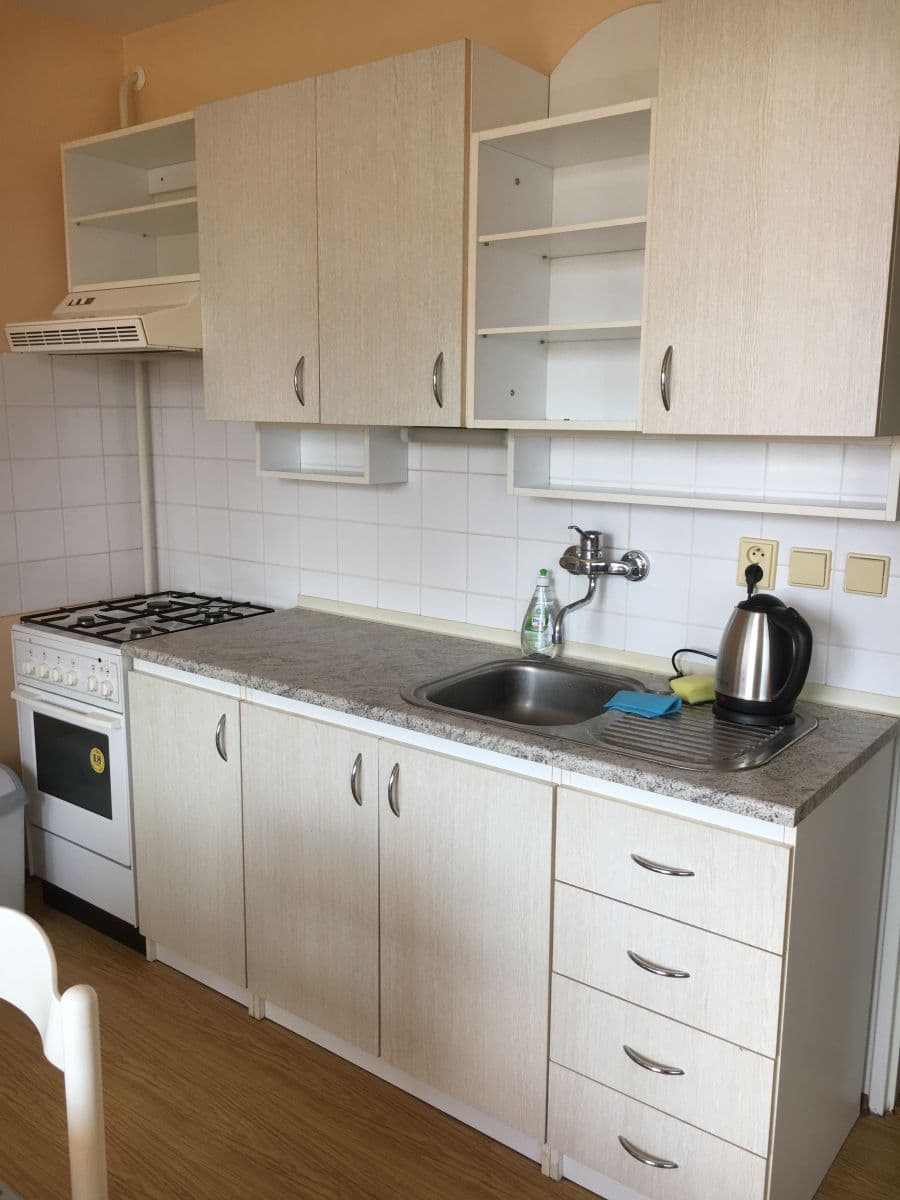 Pronájem bytu 2+1 55 m², Kpt. Jaroše, Třebíč, Kraj Vysočina Pronájem bytu 2+1 55 m², Kpt. Jaroše, Třebíč, Kraj Vysočina