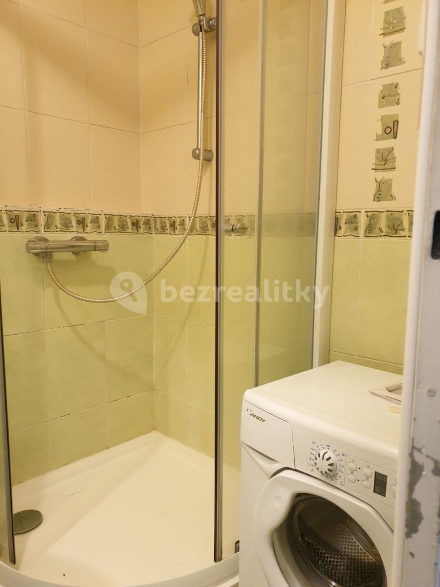 Pronájem bytu 3+1 70 m², Poznaňská, Brno, Jihomoravský kraj Pronájem bytu 3+1 70 m², Poznaňská, Brno, Jihomoravský kraj