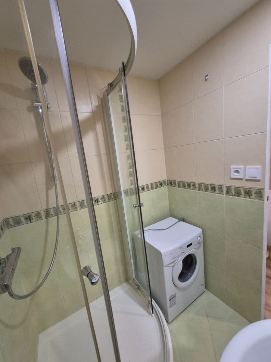 Pronájem bytu 3+1 70 m², Poznaňská, Brno, Jihomoravský kraj Pronájem bytu 3+1 70 m², Poznaňská, Brno, Jihomoravský kraj