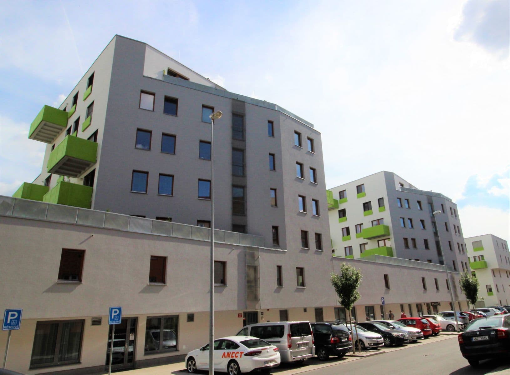 Pronájem bytu 5+kk 150 m², U Hranic, Praha, Praha Pronájem bytu 5+kk 150 m², U Hranic, Praha, Praha