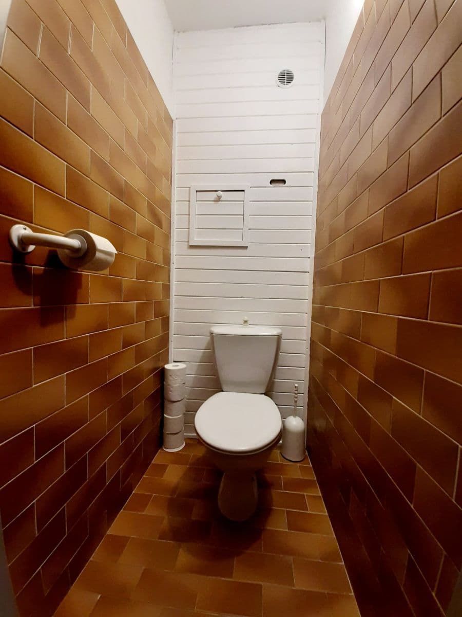 Pronájem bytu 3+1 76 m², Na Rovnosti, Praha, Praha Pronájem bytu 3+1 76 m², Na Rovnosti, Praha, Praha