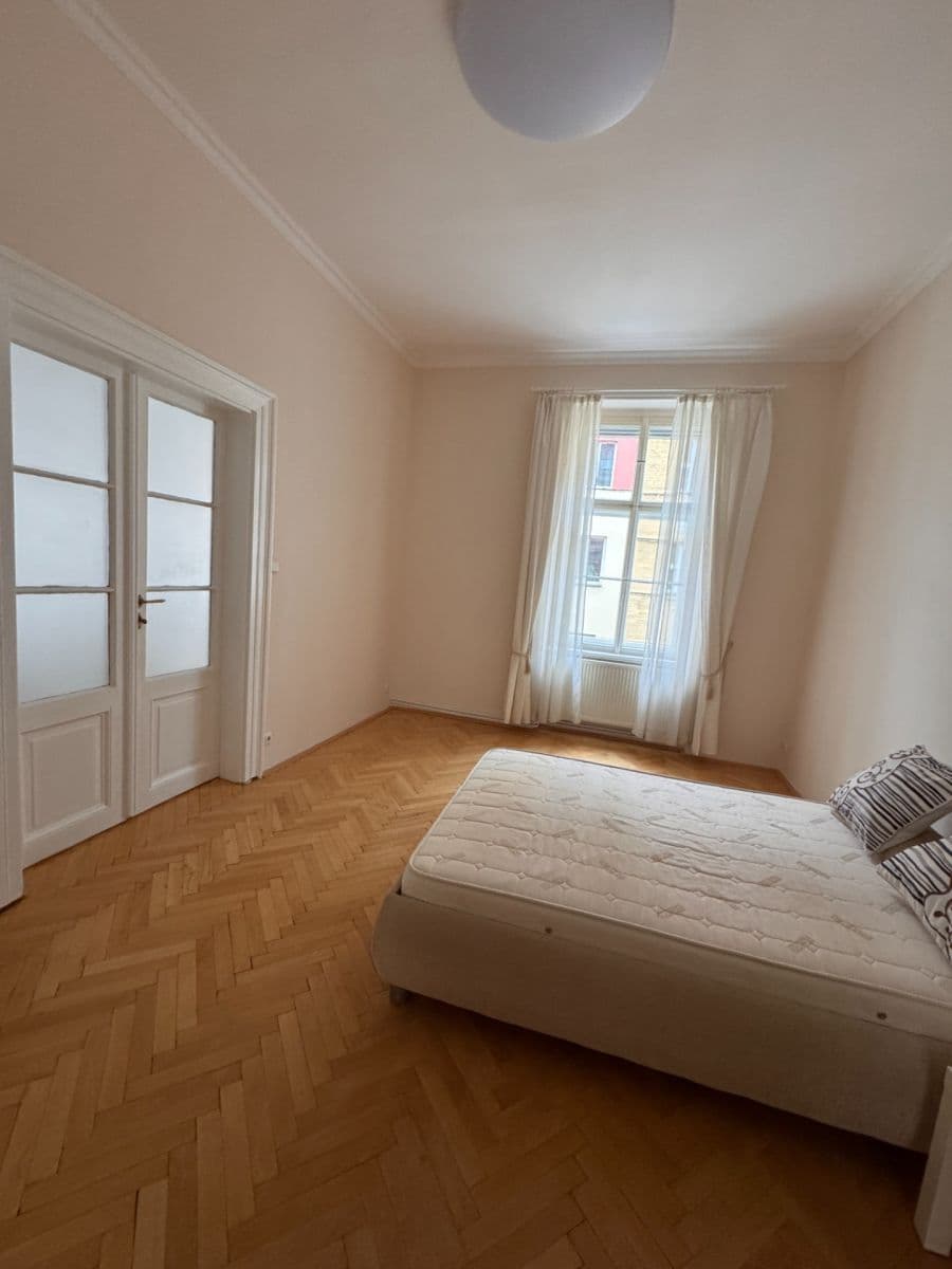 Pronájem bytu 2+1 89 m², Balbínova, Praha, Praha Pronájem bytu 2+1 89 m², Balbínova, Praha, Praha