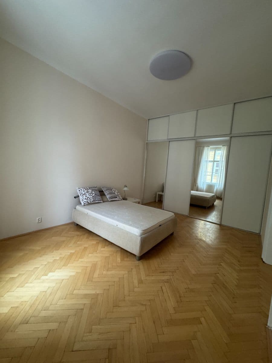 Pronájem bytu 2+1 89 m², Balbínova, Praha, Praha Pronájem bytu 2+1 89 m², Balbínova, Praha, Praha