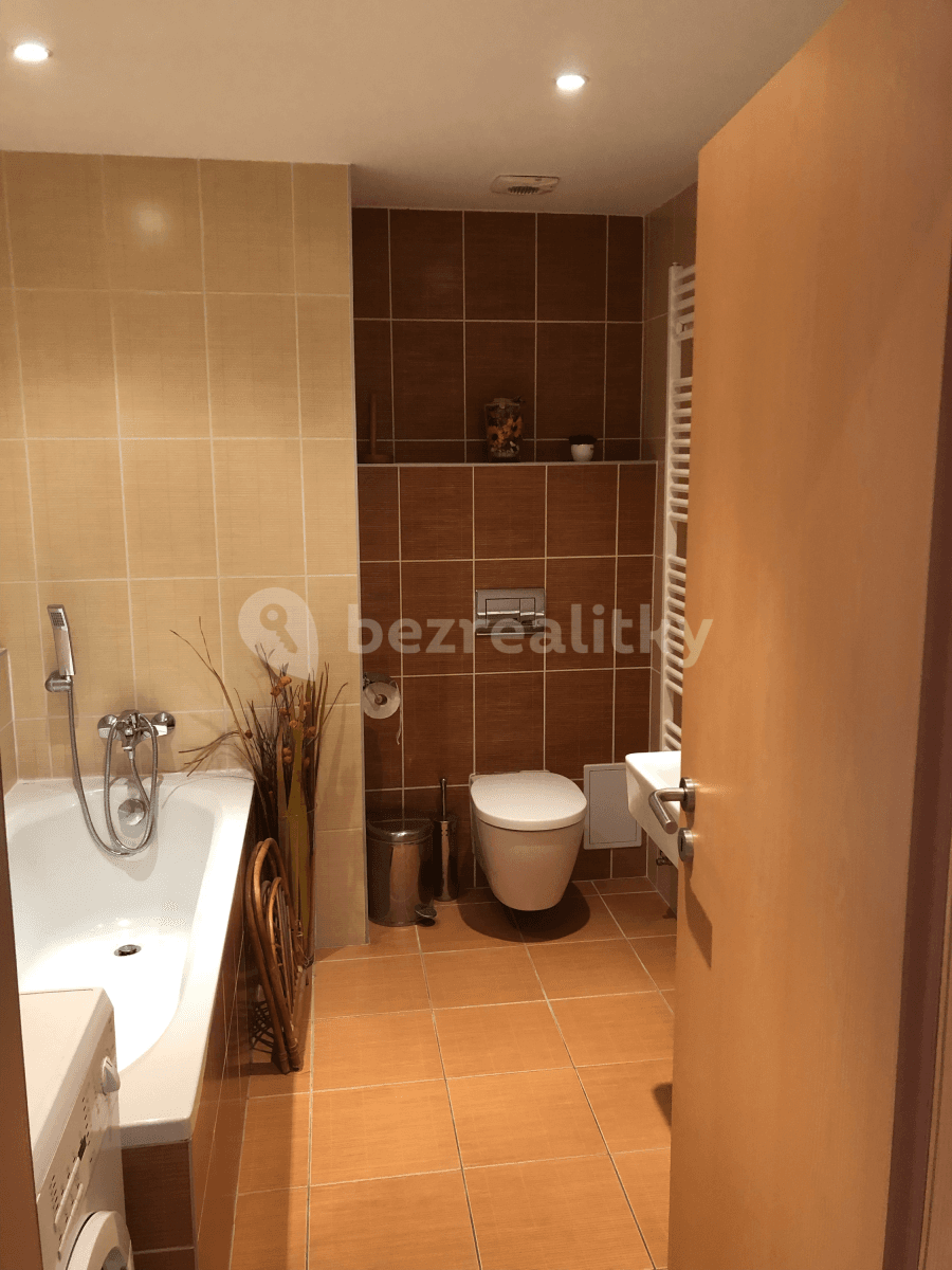 Pronájem bytu 2+kk 55 m², Hostivice, Středočeský kraj Pronájem bytu 2+kk 55 m², Hostivice, Středočeský kraj