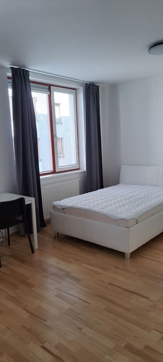 Pronájem bytu 1+kk 33 m², Českobratrská, Praha, Praha Pronájem bytu 1+kk 33 m², Českobratrská, Praha, Praha