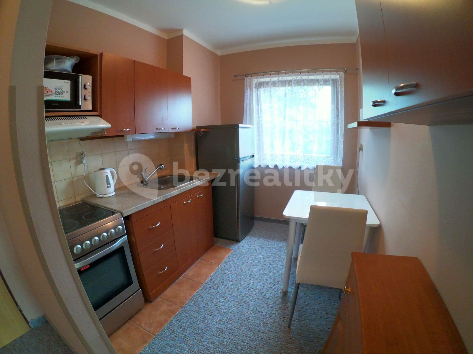 Pronájem bytu 2+1 50 m², K Letišti, Karlovy Vary, Karlovarský kraj