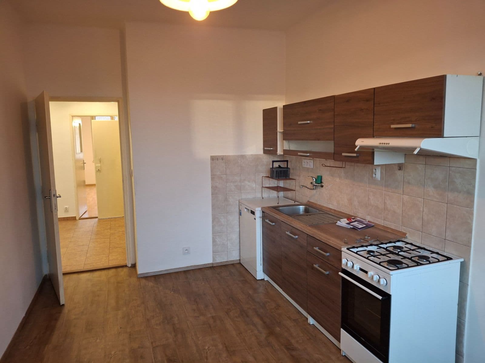 Pronájem bytu 2+1 74 m², Nad Šutkou, Praha, Praha Pronájem bytu 2+1 74 m², Nad Šutkou, Praha, Praha