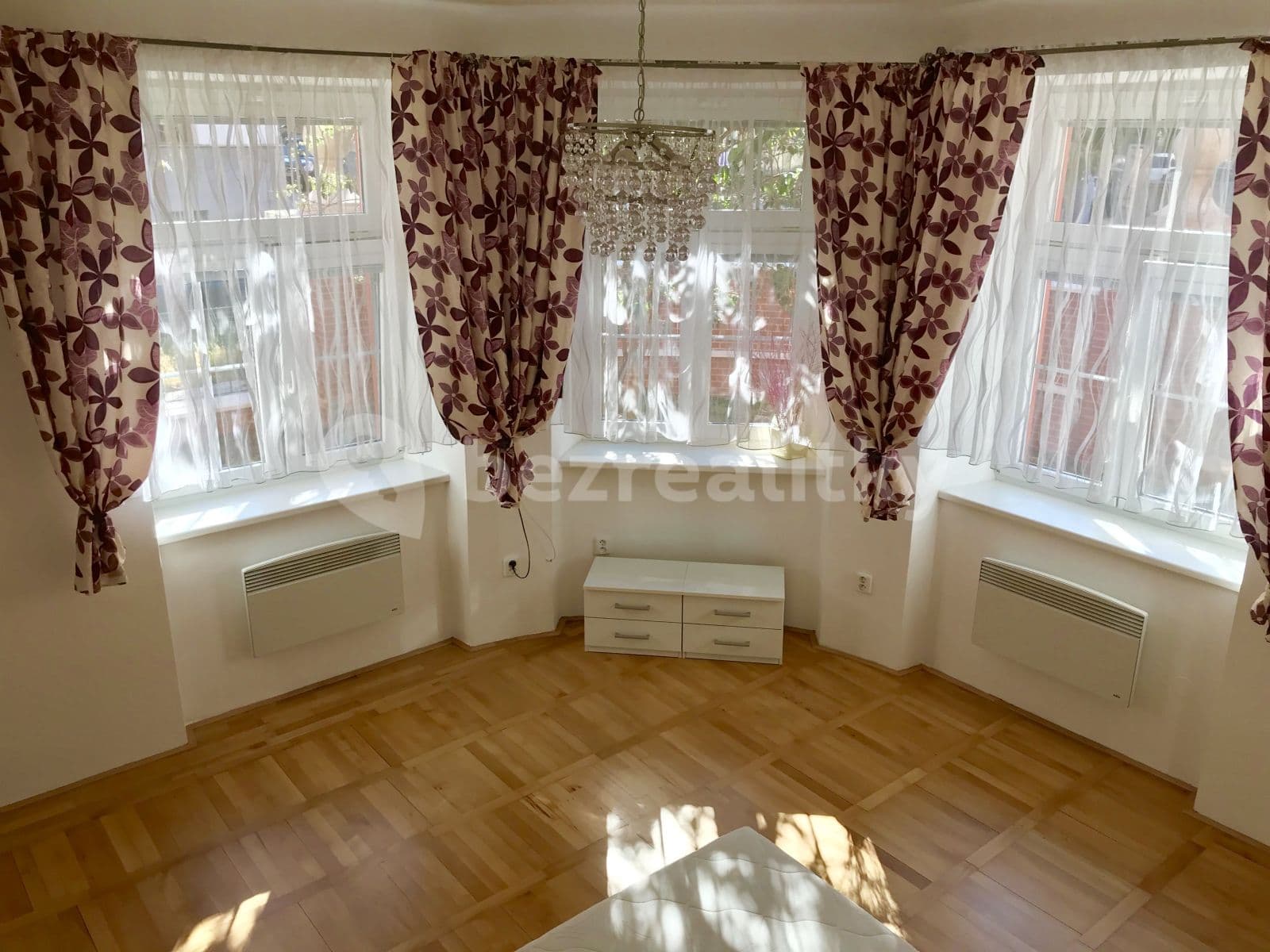 Pronájem bytu 2+kk 55 m², Tučkova, Brno, Jihomoravský kraj Pronájem bytu 2+kk 55 m², Tučkova, Brno, Jihomoravský kraj