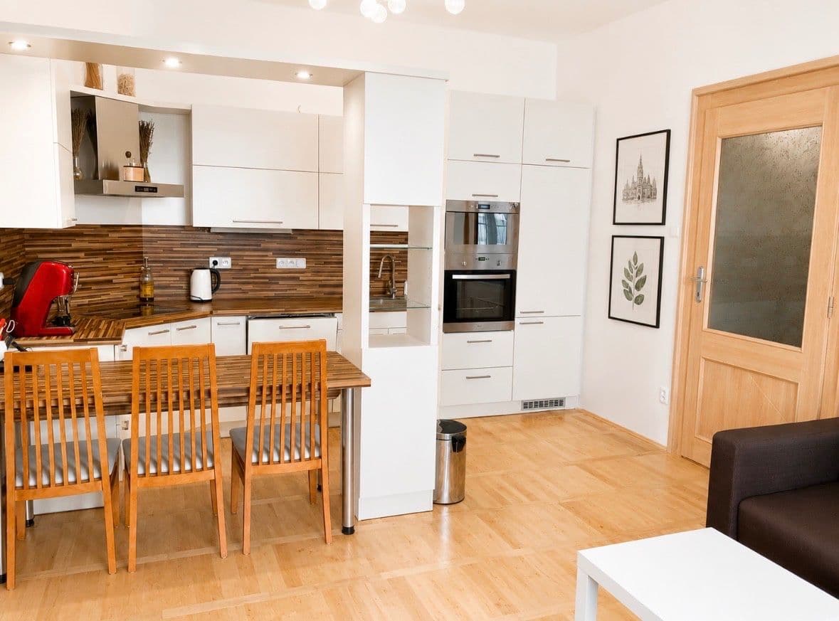 Pronájem bytu 2+kk 55 m², Tučkova, Brno, Jihomoravský kraj Pronájem bytu 2+kk 55 m², Tučkova, Brno, Jihomoravský kraj