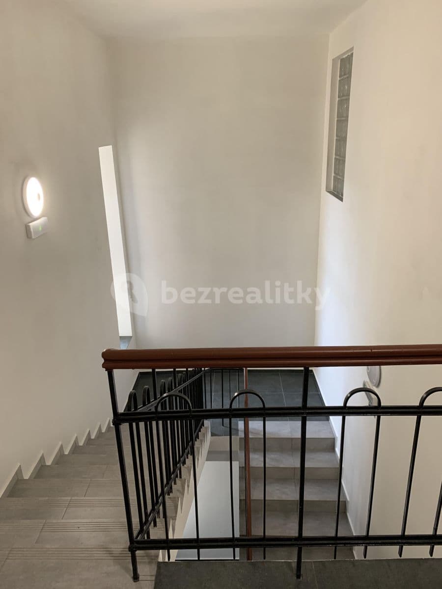 Pronájem bytu 2+kk 62 m², Vašatova, Kladno, Středočeský kraj Pronájem bytu 2+kk 62 m², Vašatova, Kladno, Středočeský kraj