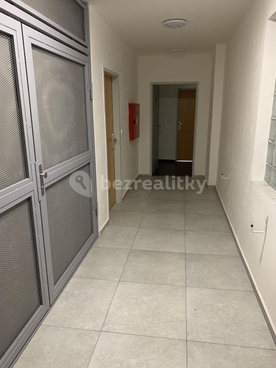 Pronájem bytu 2+kk 62 m², Vašatova, Kladno, Středočeský kraj Pronájem bytu 2+kk 62 m², Vašatova, Kladno, Středočeský kraj