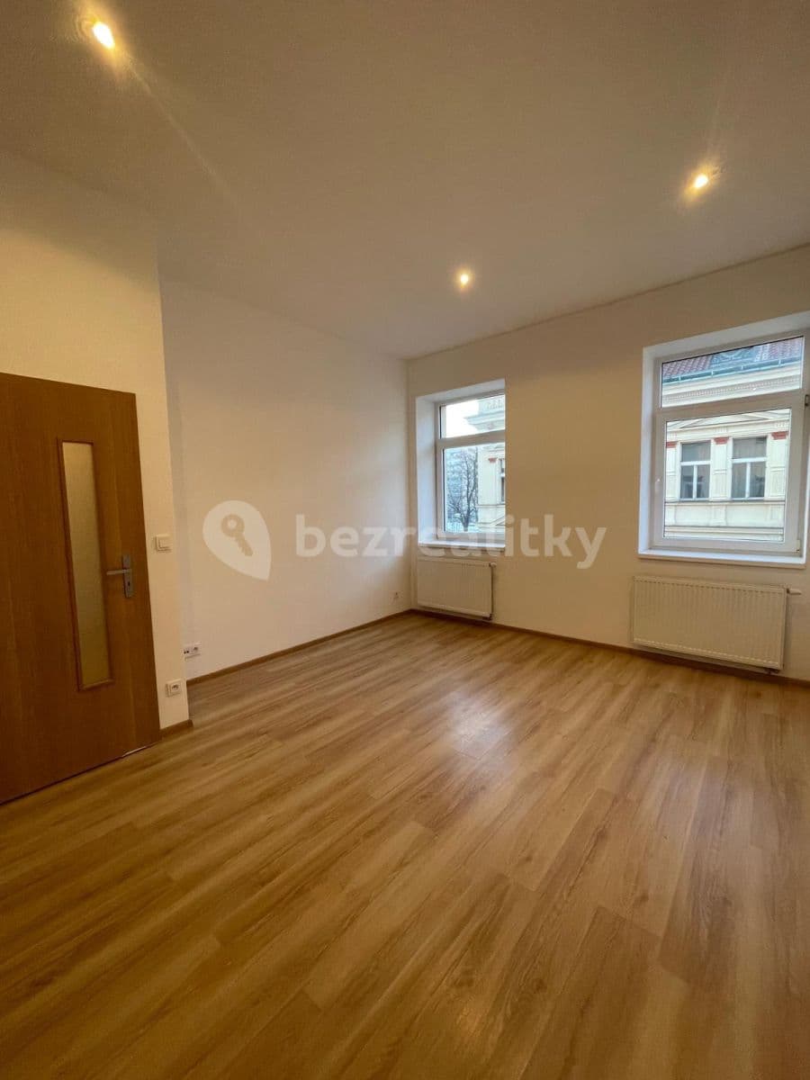 Pronájem bytu 2+kk 62 m², Vašatova, Kladno, Středočeský kraj Pronájem bytu 2+kk 62 m², Vašatova, Kladno, Středočeský kraj