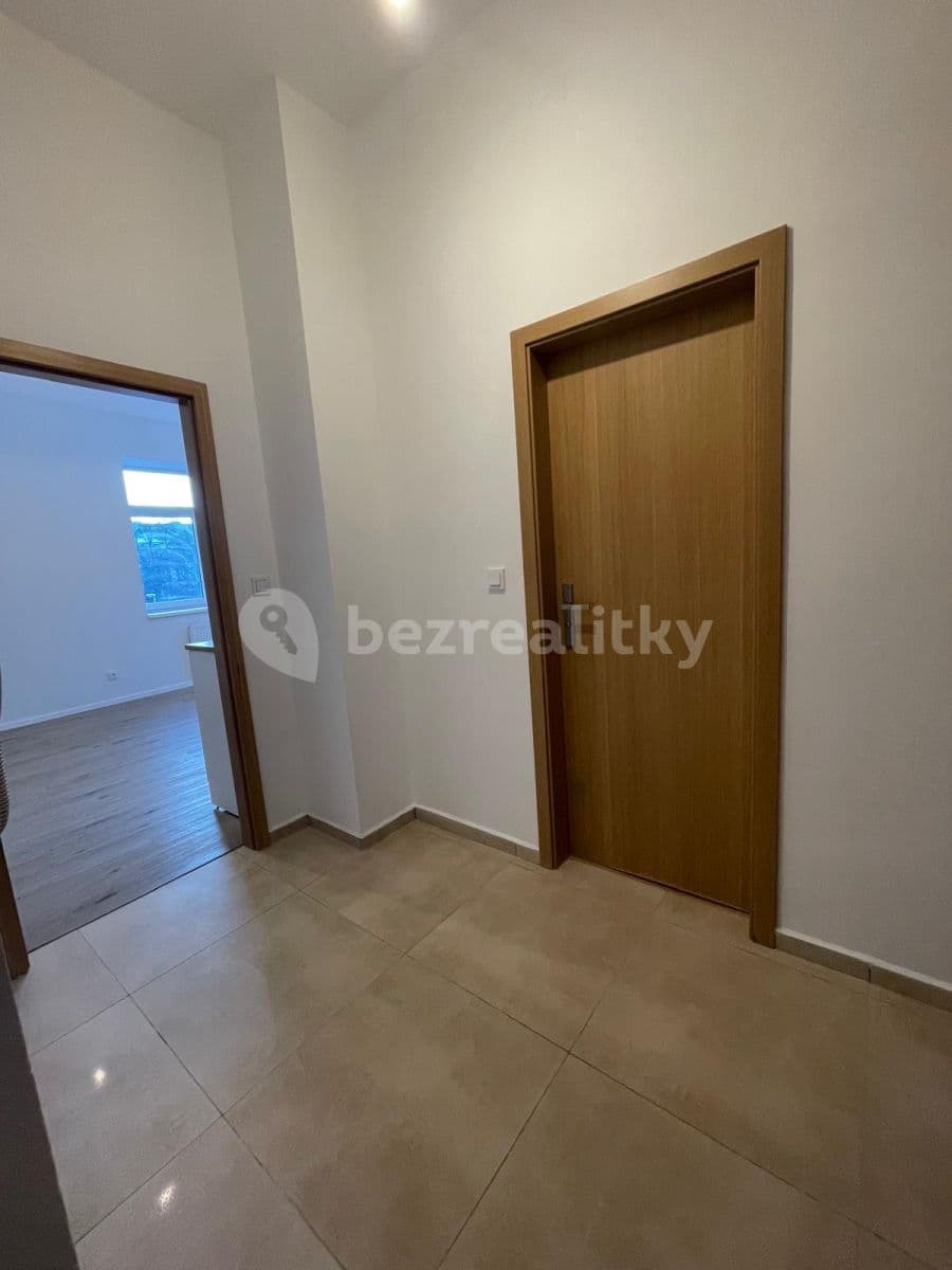 Pronájem bytu 2+kk 62 m², Vašatova, Kladno, Středočeský kraj Pronájem bytu 2+kk 62 m², Vašatova, Kladno, Středočeský kraj