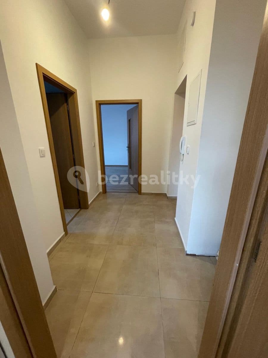 Pronájem bytu 2+kk 62 m², Vašatova, Kladno, Středočeský kraj Pronájem bytu 2+kk 62 m², Vašatova, Kladno, Středočeský kraj