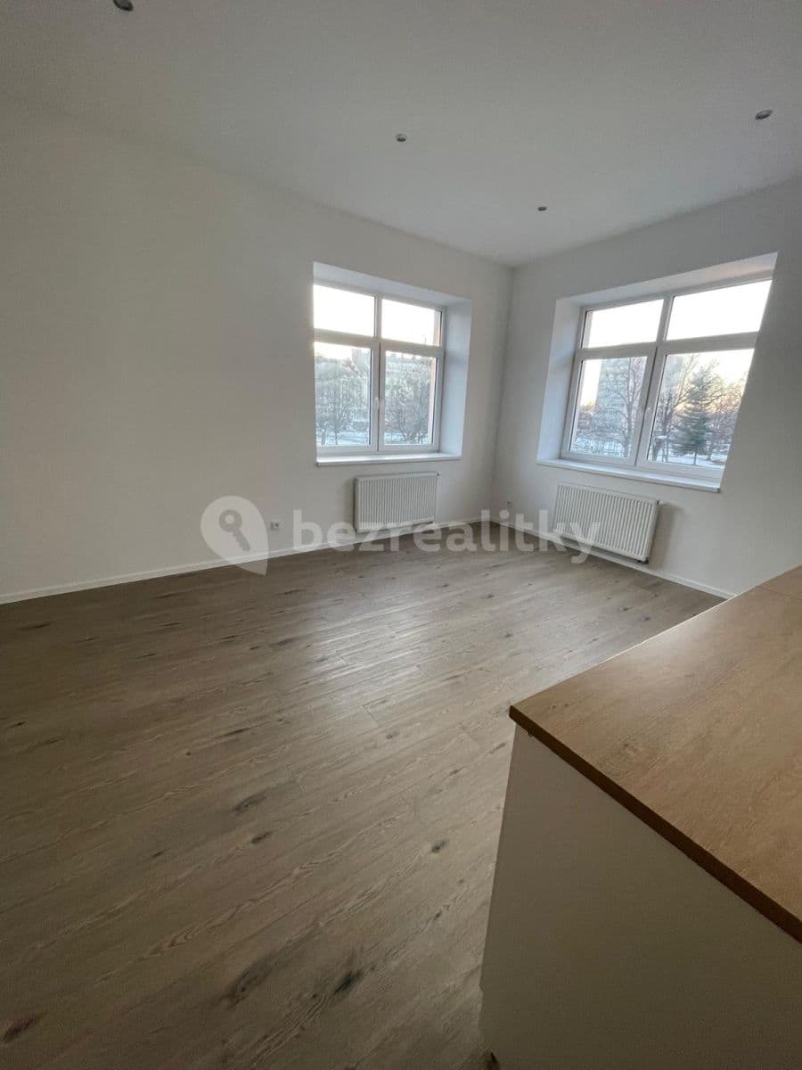 Pronájem bytu 2+kk 62 m², Vašatova, Kladno, Středočeský kraj Pronájem bytu 2+kk 62 m², Vašatova, Kladno, Středočeský kraj