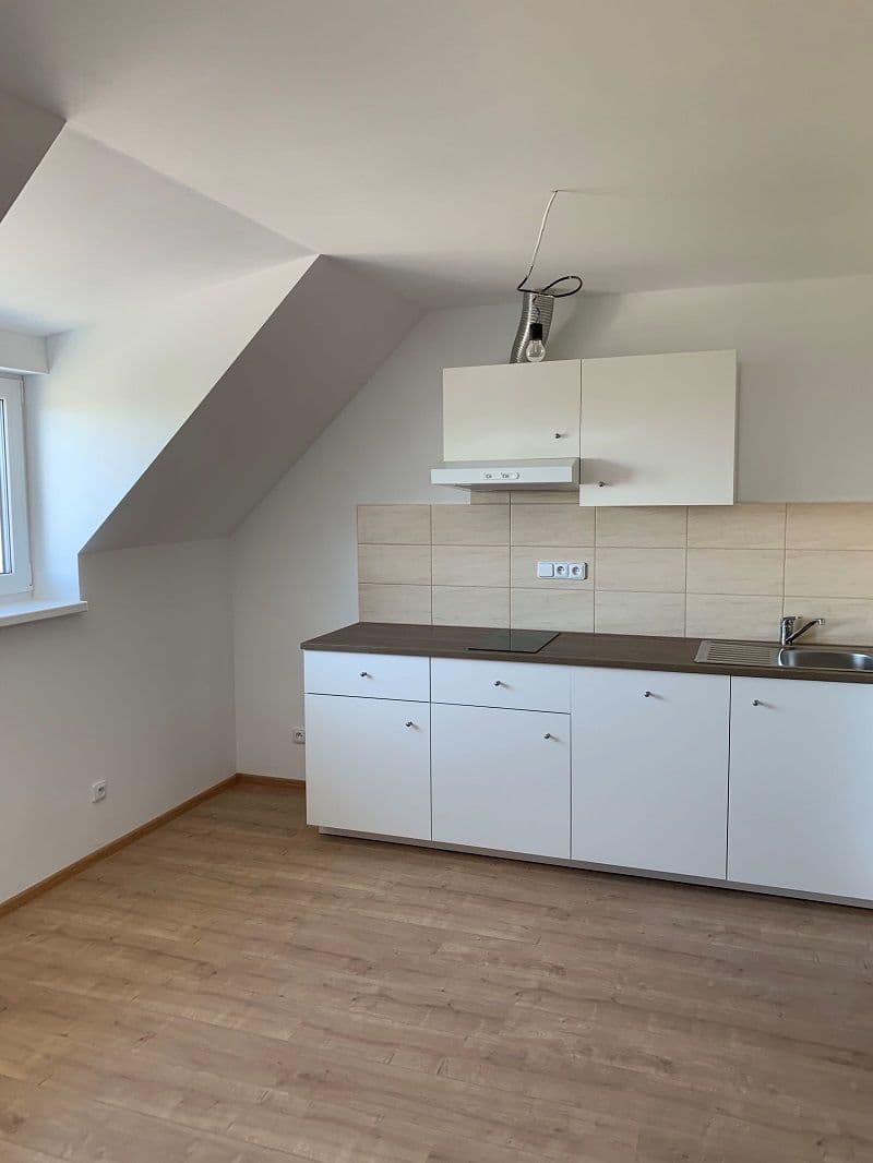 Pronájem bytu Garsoniéra 22 m², Sukova, Velké Přílepy, Středočeský kraj Pronájem bytu Garsoniéra 22 m², Sukova, Velké Přílepy, Středočeský kraj