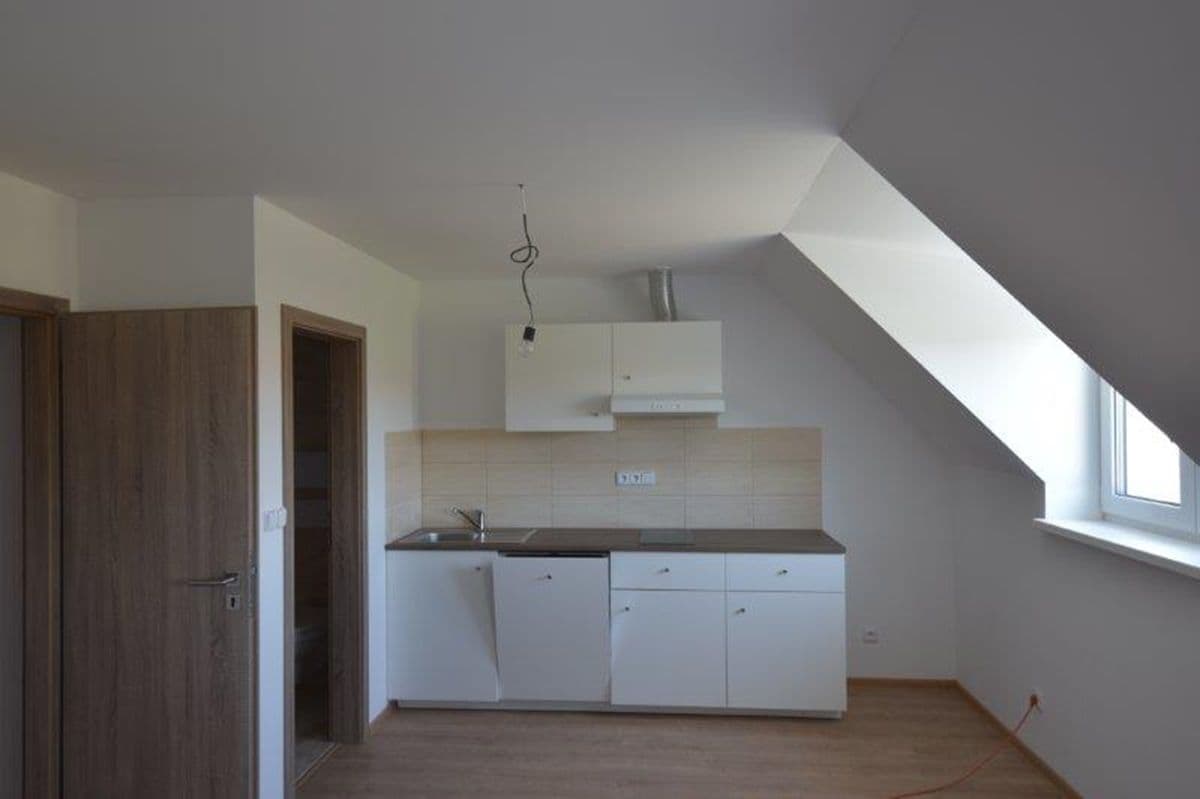 Pronájem bytu Garsoniéra 22 m², Sukova, Velké Přílepy, Středočeský kraj Pronájem bytu Garsoniéra 22 m², Sukova, Velké Přílepy, Středočeský kraj