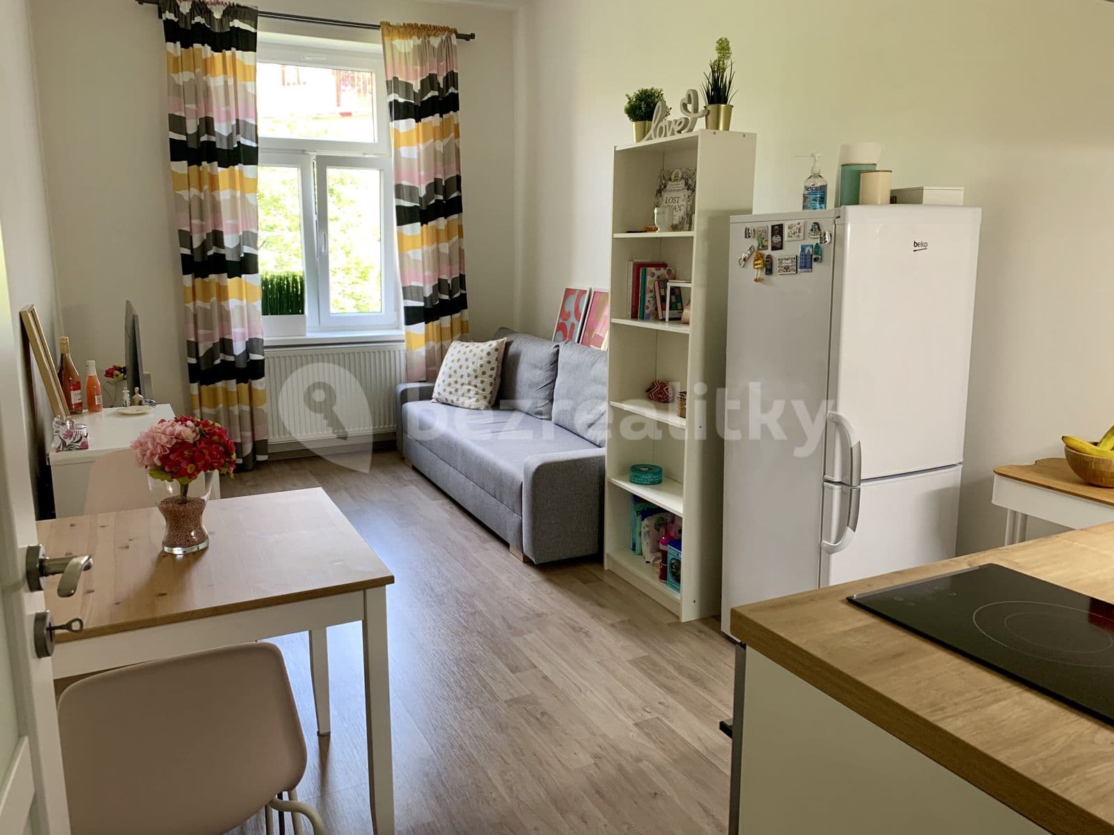 Pronájem bytu 2+kk 45 m², Mojmírova, Praha, Praha Pronájem bytu 2+kk 45 m², Mojmírova, Praha, Praha