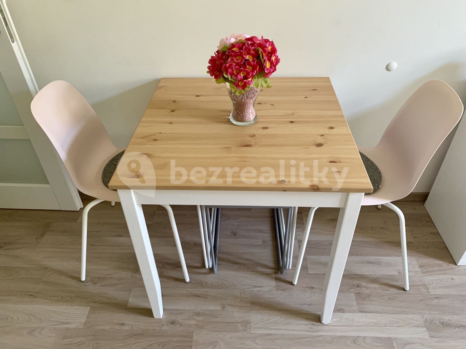 Pronájem bytu 2+kk 45 m², Mojmírova, Praha, Praha Pronájem bytu 2+kk 45 m², Mojmírova, Praha, Praha