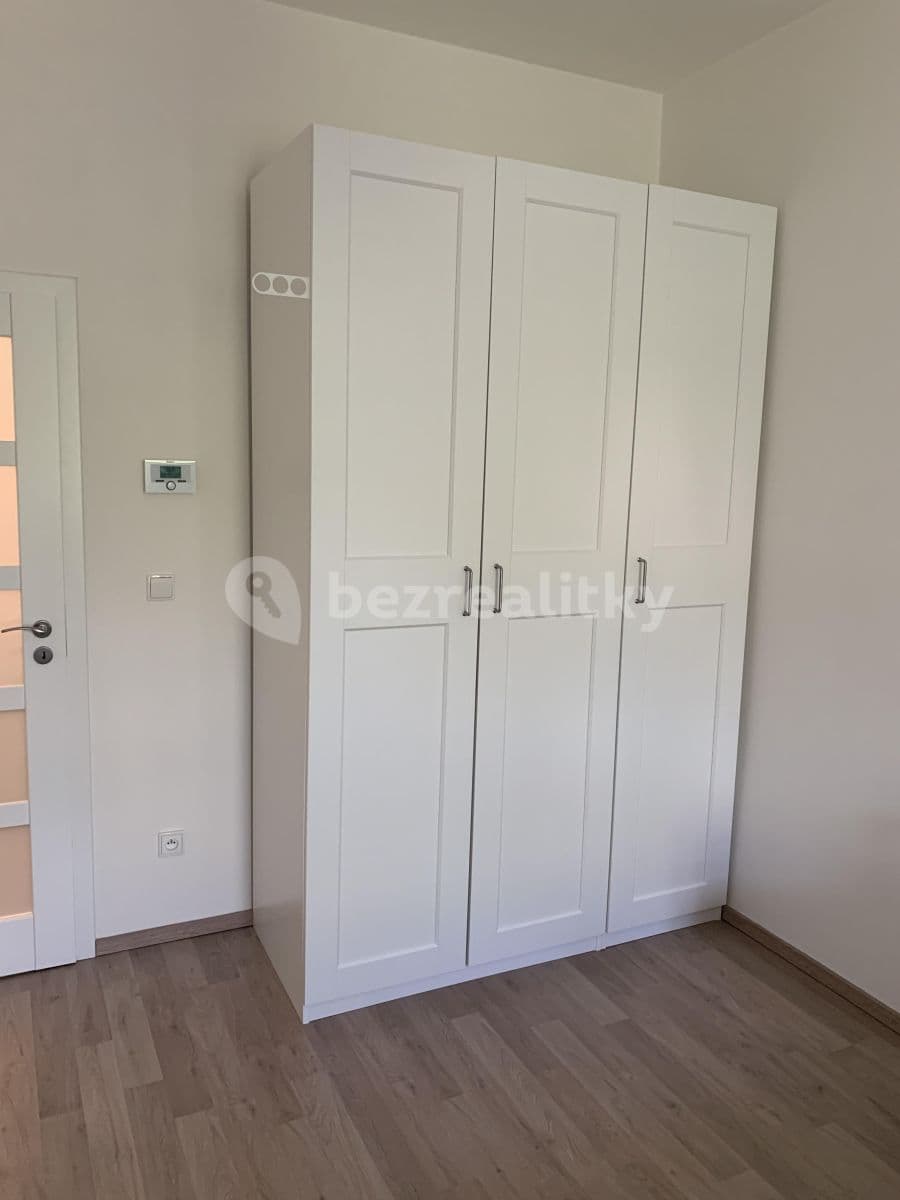 Pronájem bytu 2+kk 45 m², Mojmírova, Praha, Praha Pronájem bytu 2+kk 45 m², Mojmírova, Praha, Praha