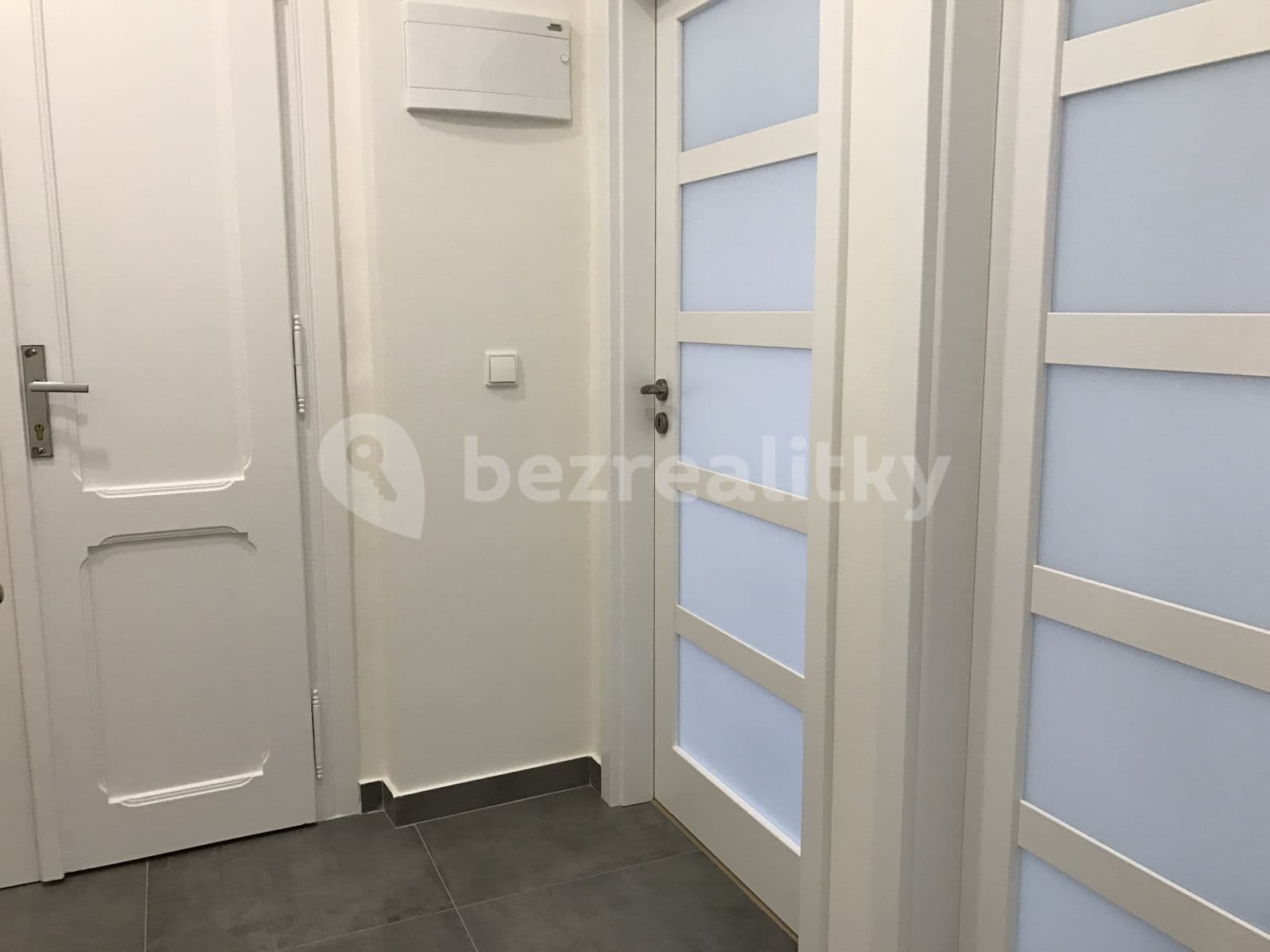 Pronájem bytu 2+kk 45 m², Mojmírova, Praha, Praha Pronájem bytu 2+kk 45 m², Mojmírova, Praha, Praha